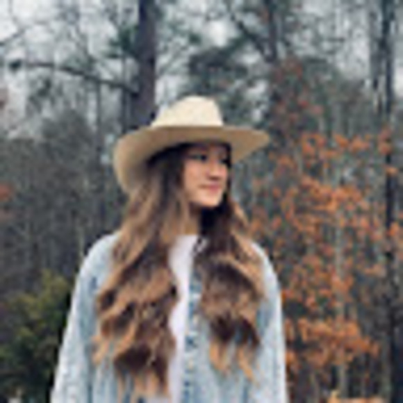 Meet your Posher, Victoria - Picture 1 of 1